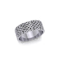 A beautiful representation of eternity ~ Celtic Knotwork Sterling Silver Ring TR675