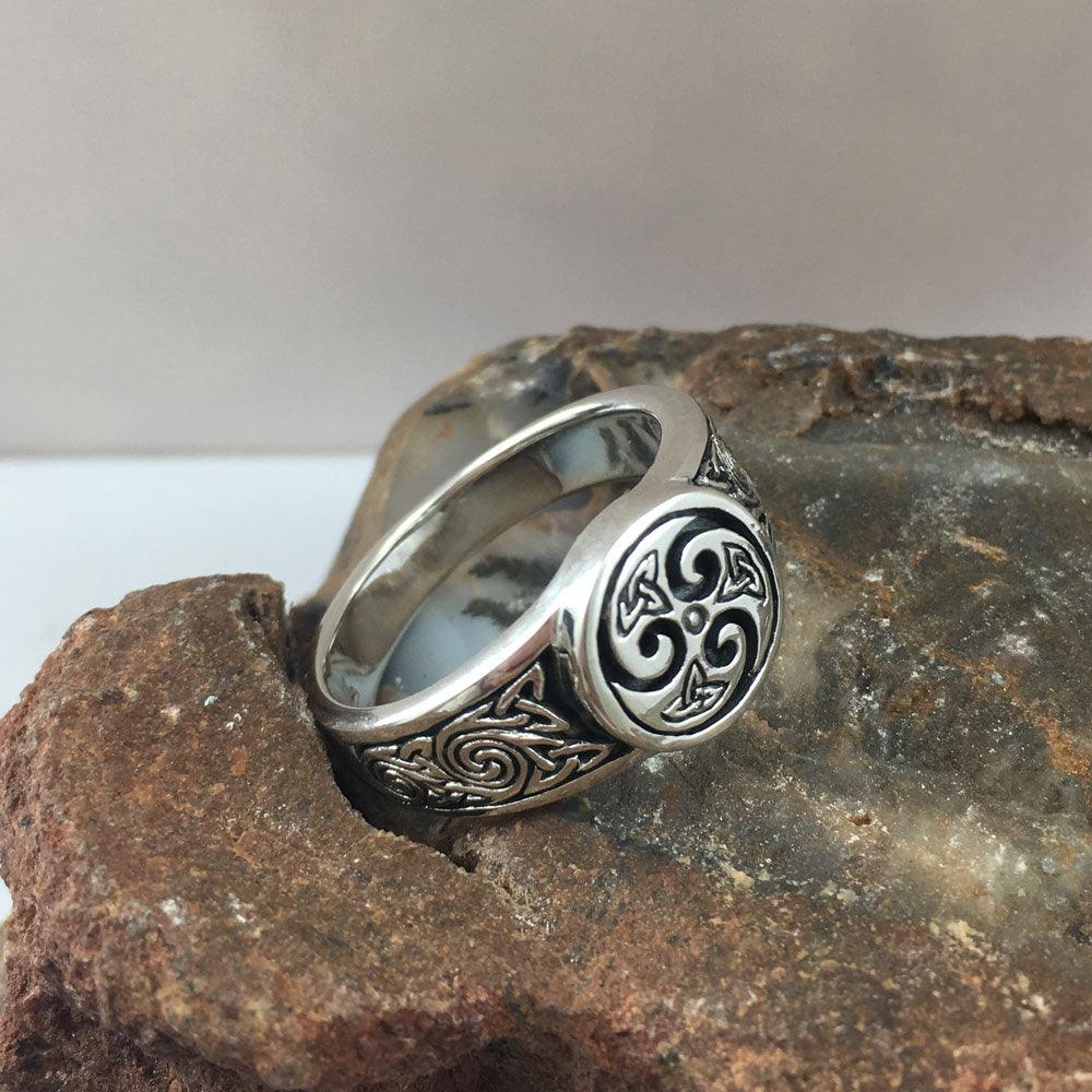 Spirit, mind, and passion ~ Celtic Triquetra Sterling Silver Ring TR925