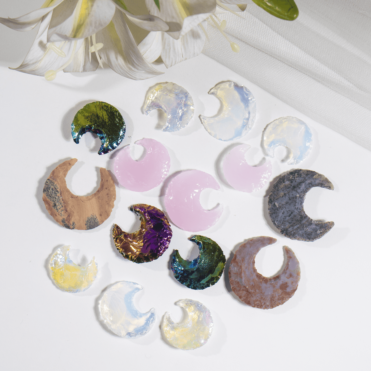 Flat Stars & Moon Shaped Gemstone Arrowheads. | Arr. Moons & Stars | Wiccan Center