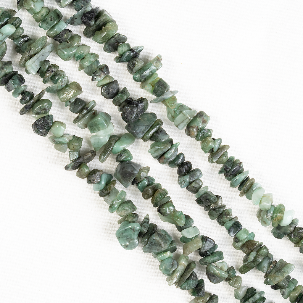 Uncut Raw Emerald Crystal Chip Beads for Necklace (Intuition and Power) | Beads | Wiccan Center