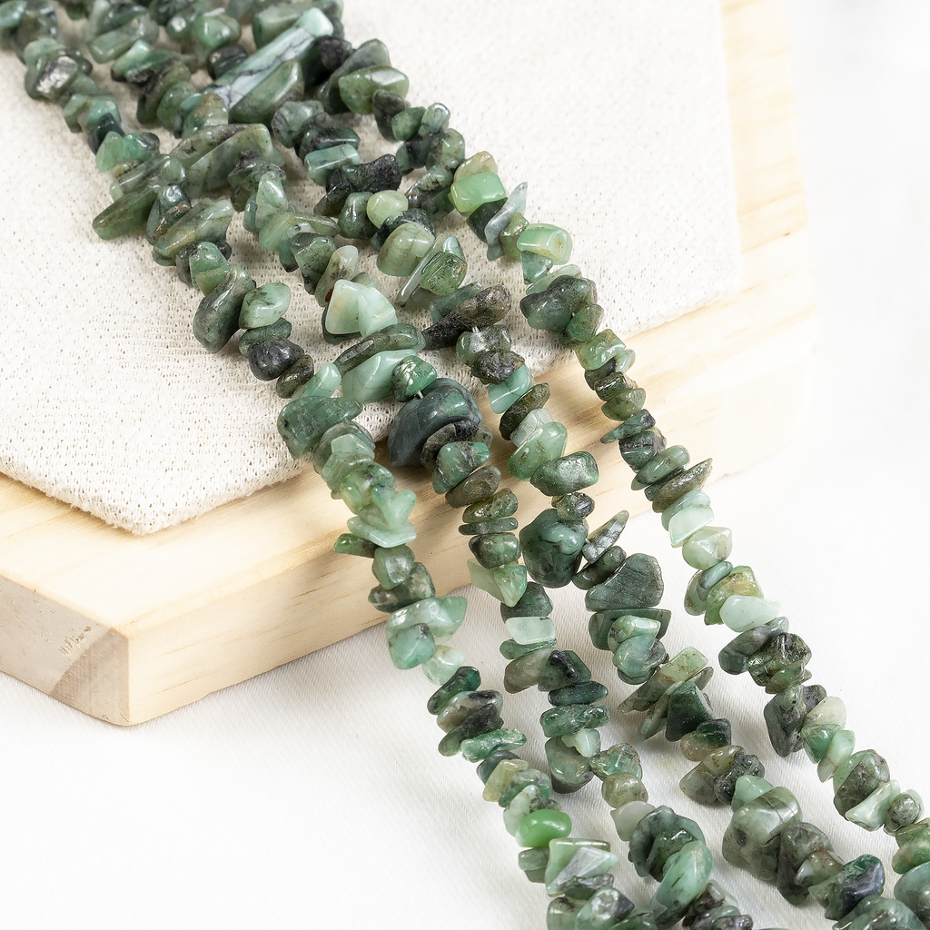 Uncut Raw Emerald Crystal Chip Beads for Necklace (Intuition and Power) | Beads | Wiccan Center