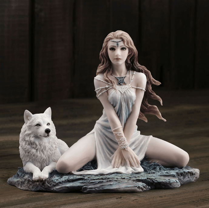 Call of the Wild Figurine