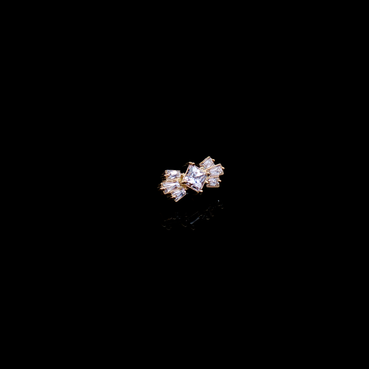 Luca - 18kt Gold Threadless End | Body Jewelry | Wiccan Center