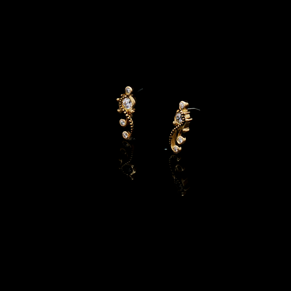 Eliana - 18kt Gold Threadless End | Body Jewelry | Wiccan Center