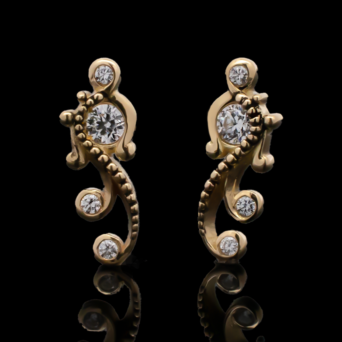 Eliana - 18kt Gold Threadless End | Body Jewelry | Wiccan Center