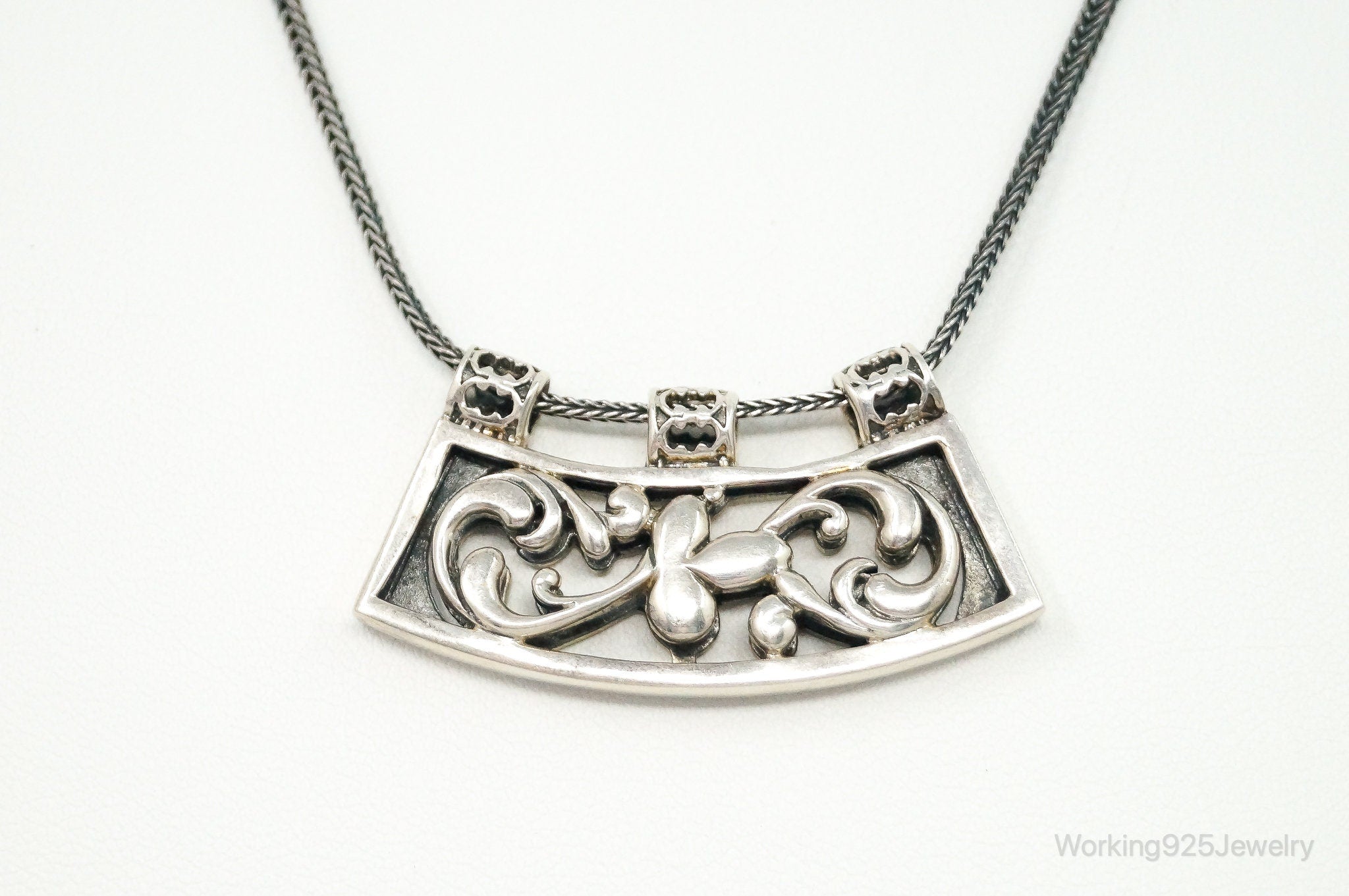 Vintage Silpada Retired Floral Curved Bar Slide Sterling Silver Necklace | Jewelry > Necklaces > Pendants | Wiccan Center
