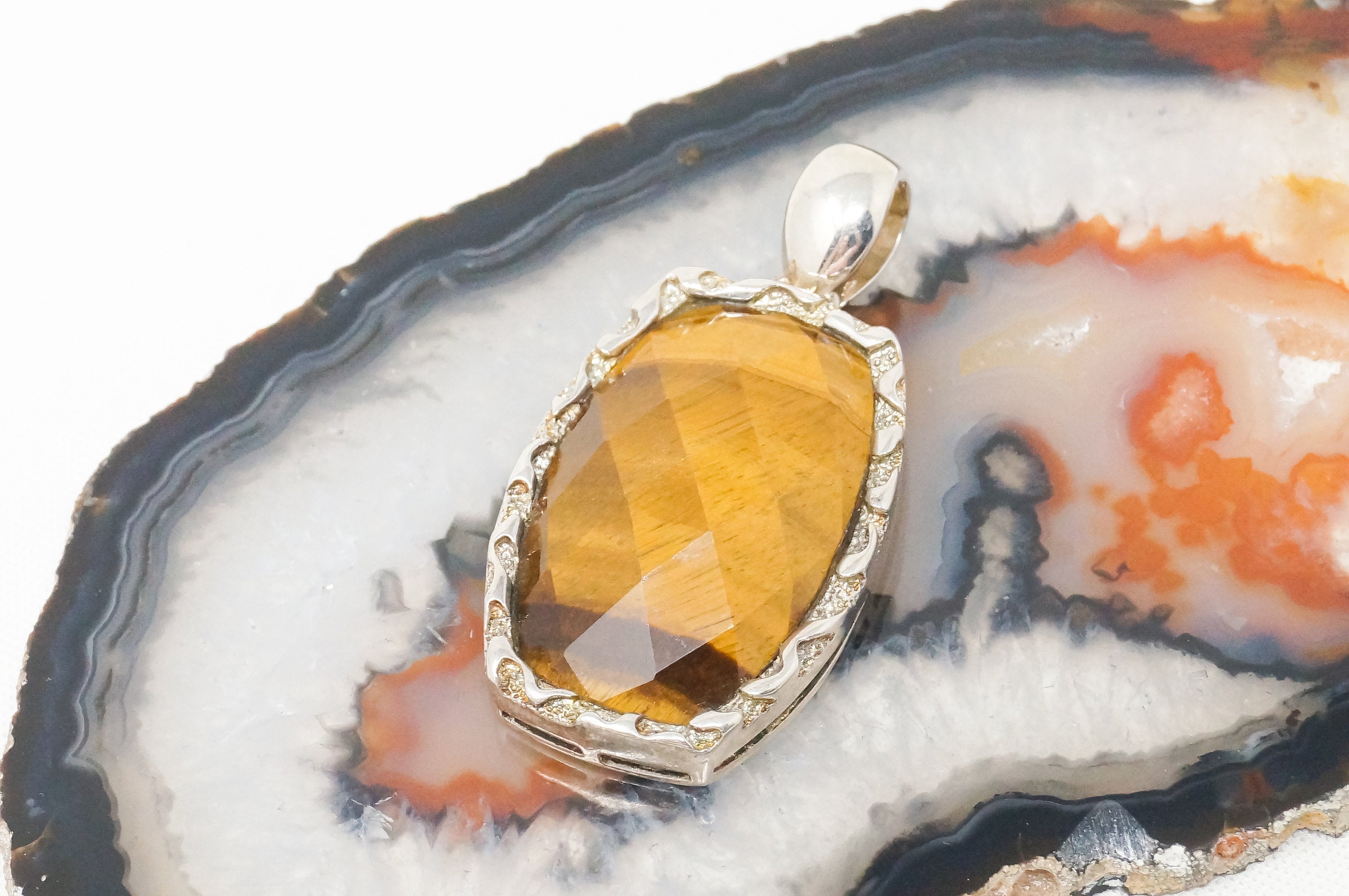 Vintage Large Tiger Eye Southwestern Sterling Silver Necklace Pendant | Jewelry > Necklaces > Pendants | Wiccan Center