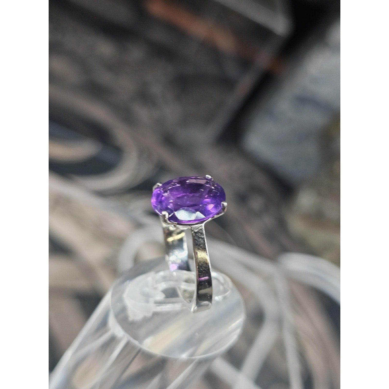 Womens 14K White Gold Platinum Finish Size 6 Ring Amethyst & Diamonds