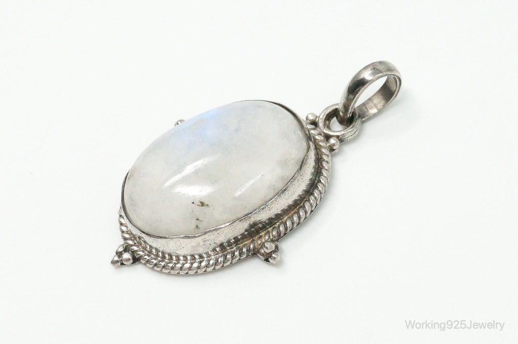 Vintage Moonstone Sterling Silver Southwestern Necklace Pendant | Jewelry > Necklaces > Pendants | Wiccan Center