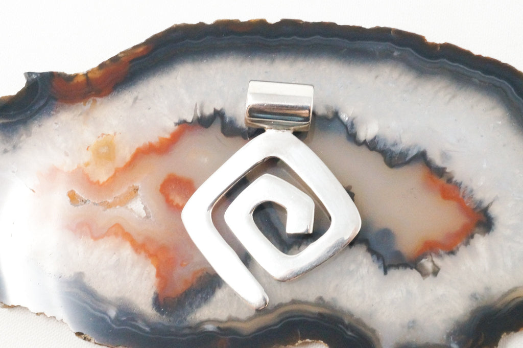 Retired Silpada Spiral Geometric Maze Sterling Silver Necklace Pendant | Jewelry > Necklaces > Pendants | Wiccan Center