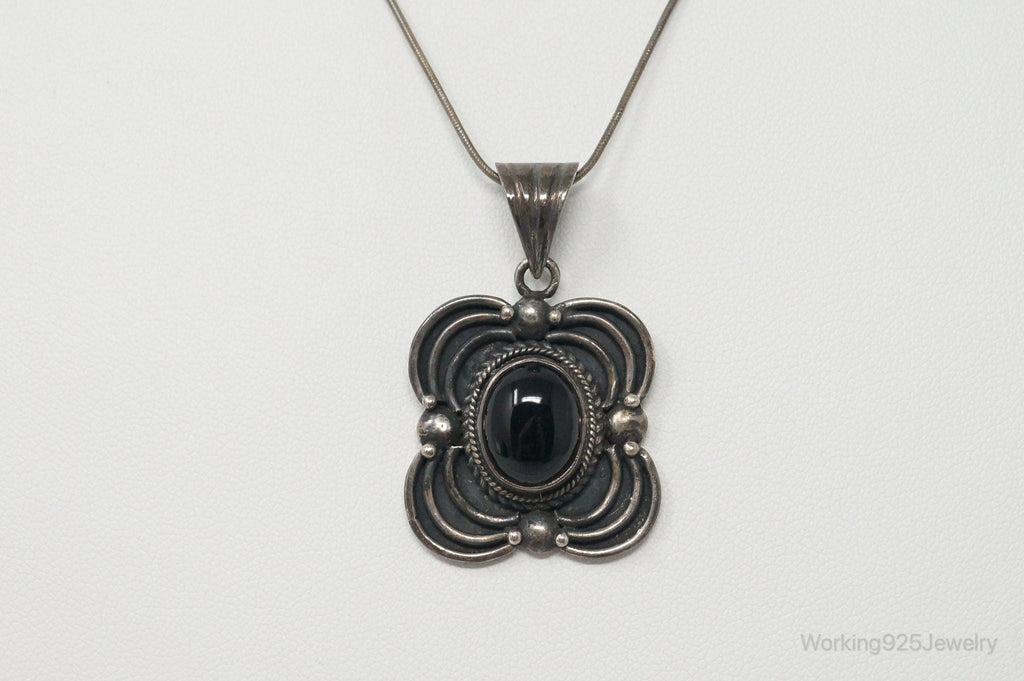 Vintage Native American Unsigned Black Onyx Sterling Silver Necklace | Jewelry > Necklaces > Pendants | Wiccan Center
