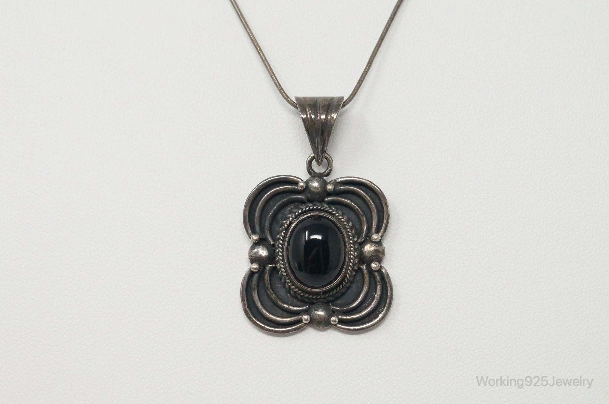 Vintage Native American Unsigned Black Onyx Sterling Silver Necklace | Jewelry > Necklaces > Pendants | Wiccan Center