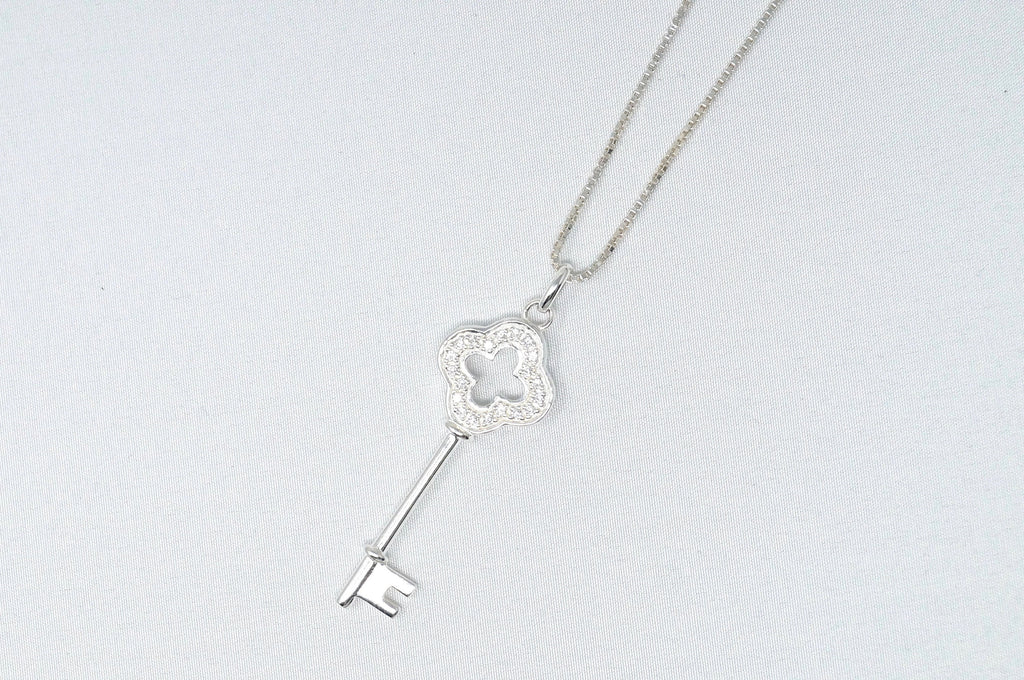 STUNNING Vintage Cz Accented Royal Key Sterling Silver Necklace 16" - | Jewelry > Necklaces > Pendants | Wiccan Center