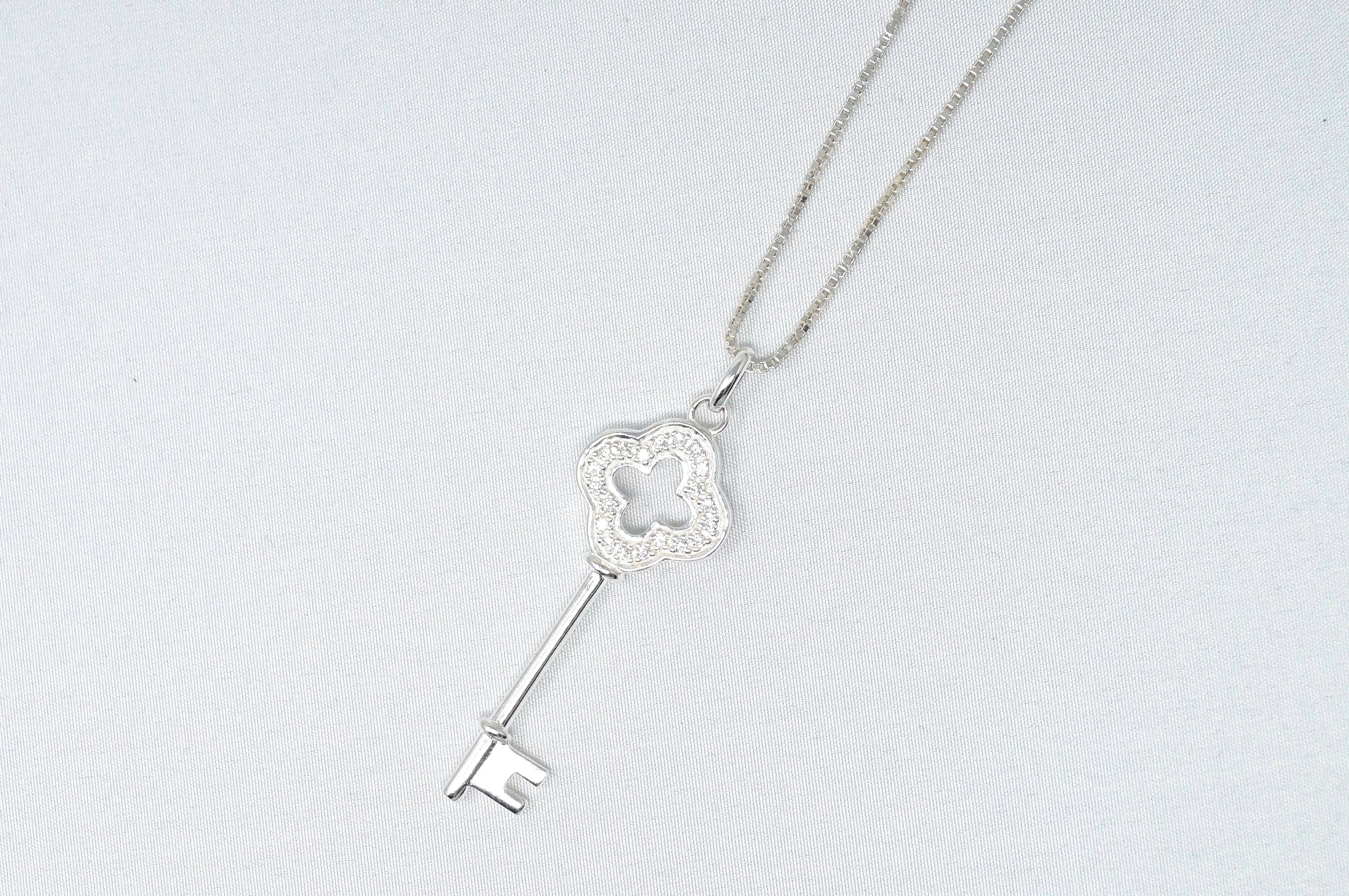 STUNNING Vintage Cz Accented Royal Key Sterling Silver Necklace 16" - | Jewelry > Necklaces > Pendants | Wiccan Center
