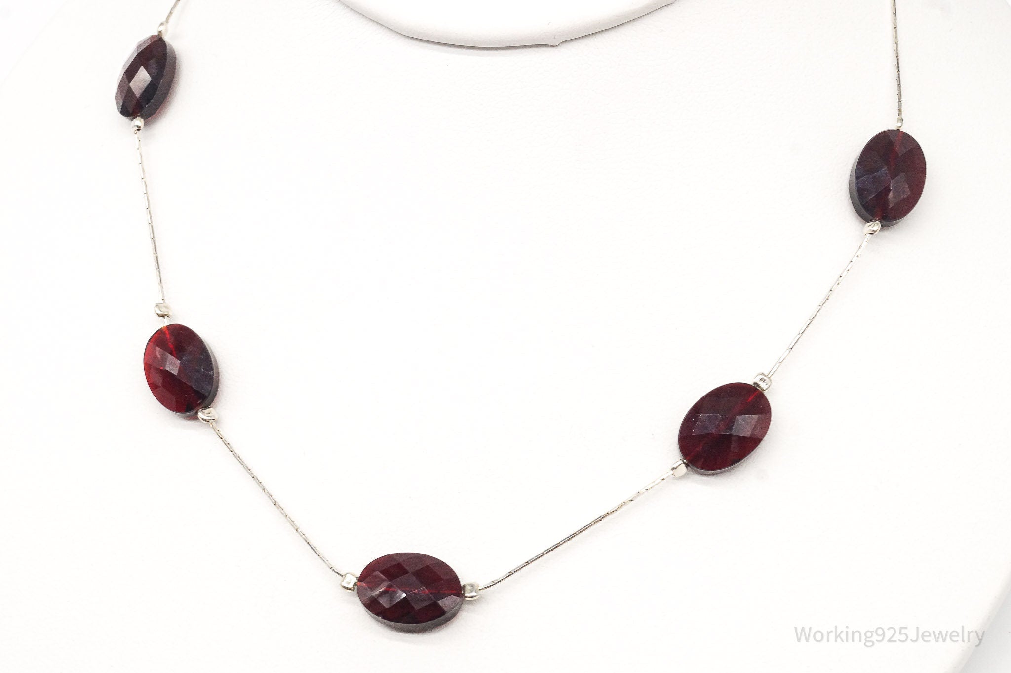Vintage Garnet Sterling Silver Necklace 16" | Jewelry > Necklaces | Wiccan Center