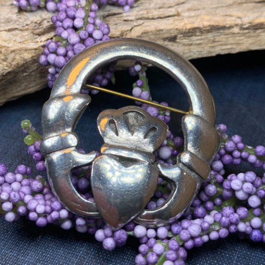 Classic Claddagh Brooch | Brooch | Wiccan Center
