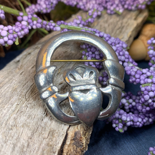 Classic Claddagh Brooch | Brooch | Wiccan Center