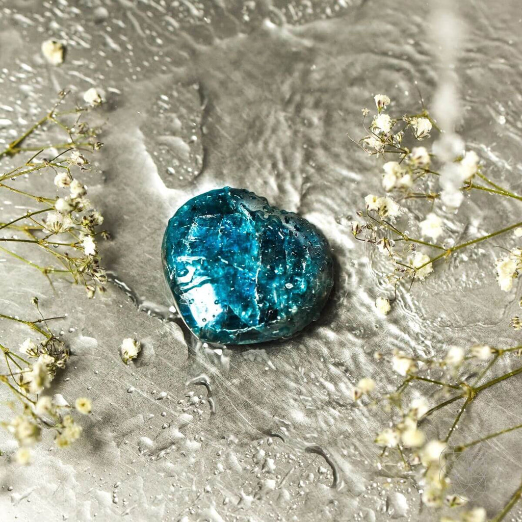 Apatite Heart of Positivity | Sphere & Heart | Wiccan Center