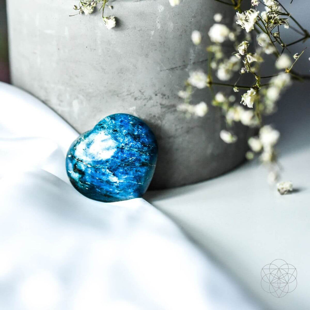 Apatite Heart of Positivity | Sphere & Heart | Wiccan Center