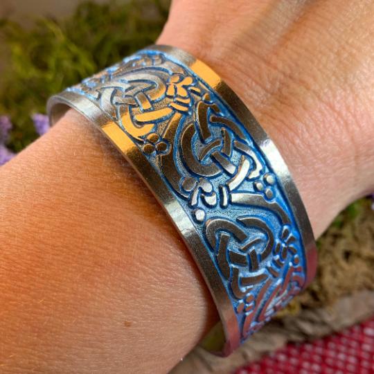 Fionn Celtic Knot Cuff Bracelet | Cuff Bracelet | Wiccan Center