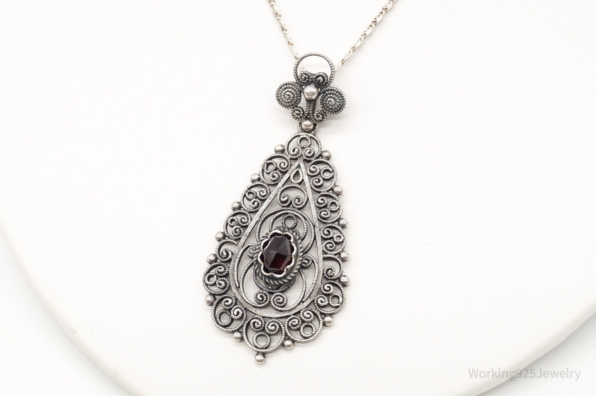 Vintage Garnet Filigree 835 Silver Necklace | Jewelry > Necklaces > Pendants | Wiccan Center