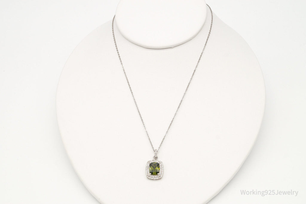 Designer Ryze Peridot Cubic Zirconia Sterling Silver Necklace | Jewelry > Necklaces > Pendants | Wiccan Center