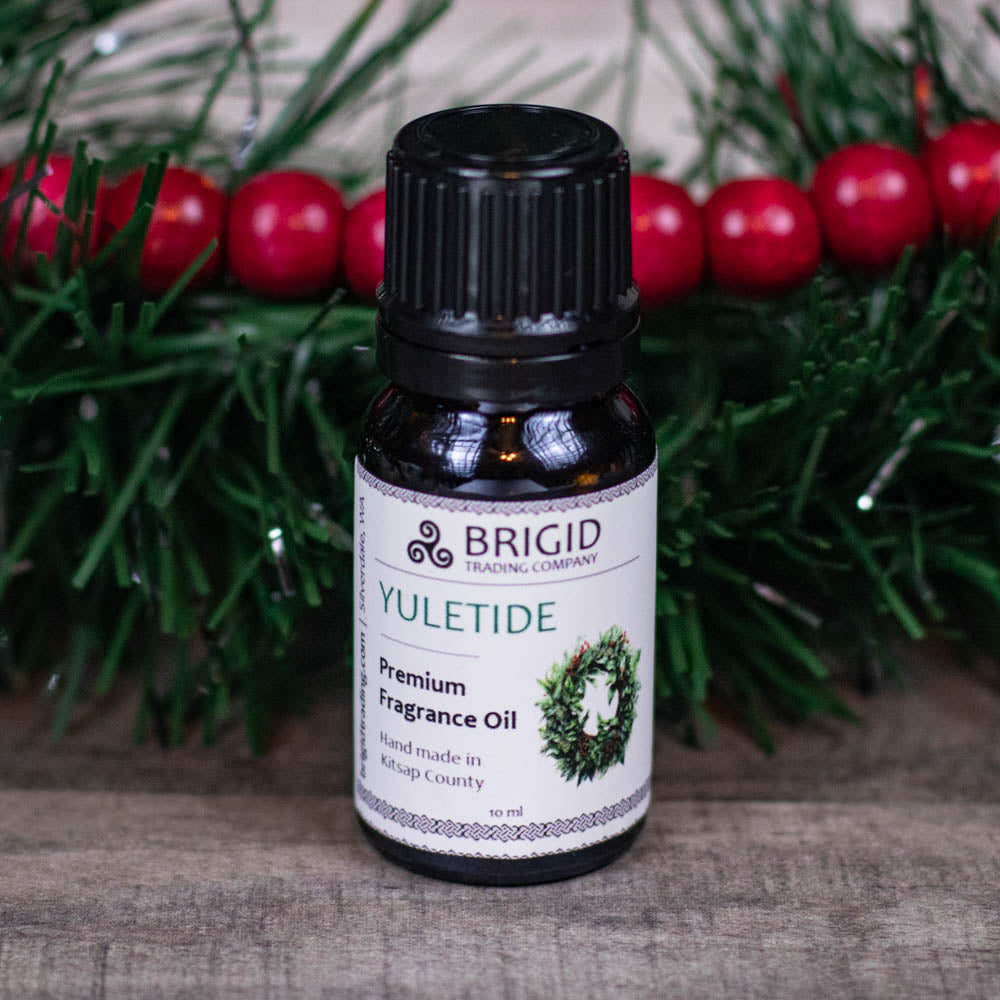 Yuletide Diffuser Oil - Juniper, Christmas Wreaths, Pine Trees, and Bonfire Smoke | diffuser oil | Wiccan Center