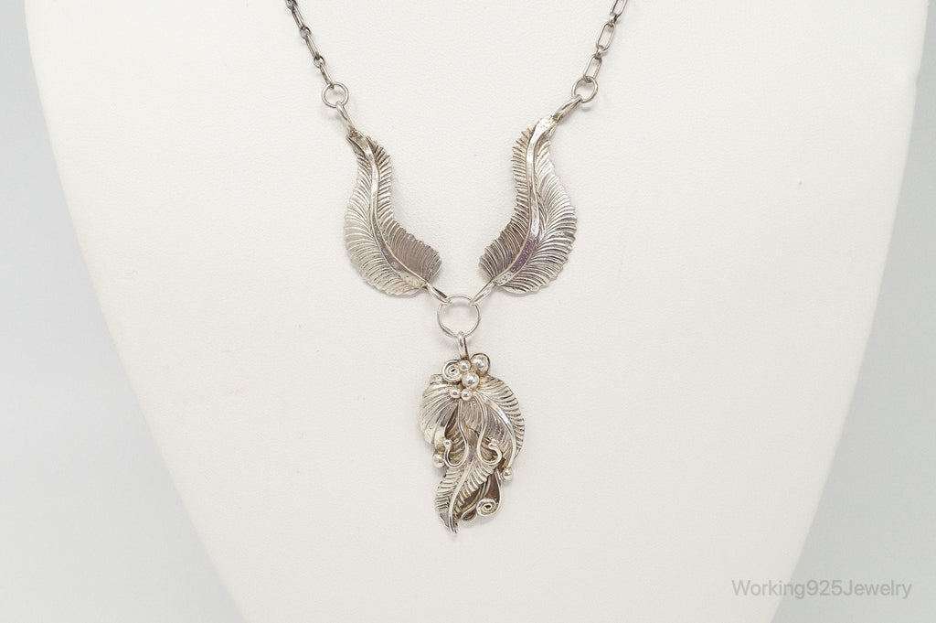 Vintage Native America F Handmade Feathers Design Sterling Silver Necklace | Jewelry > Necklaces > Pendants | Wiccan Center