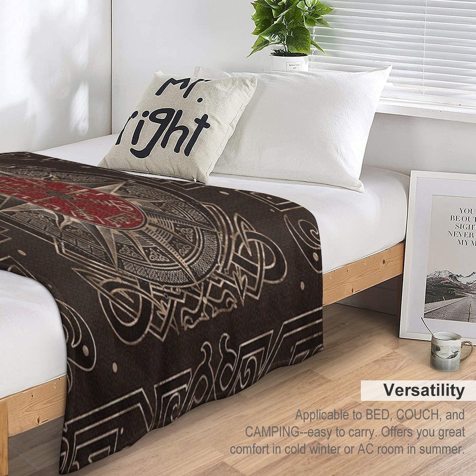Vegvisir - Viking Compass Ornament Velvety-soft Throw Blanket