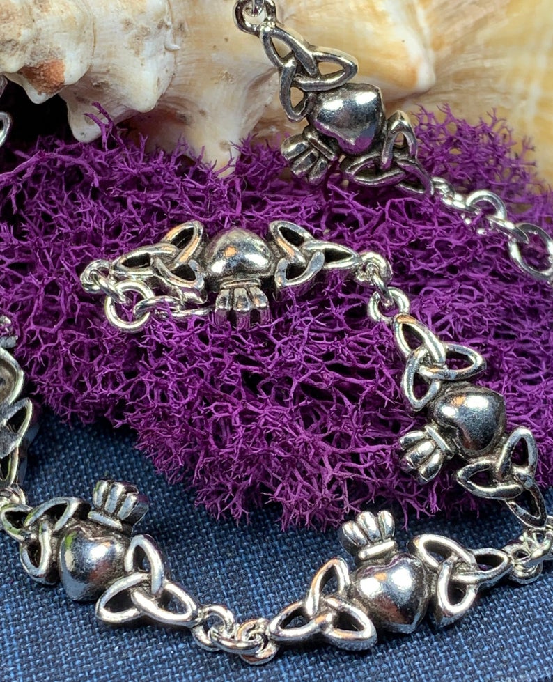 Lavena Celtic Knot Claddagh Bracelet in Sterling Silver | Link Bracelet | Wiccan Center