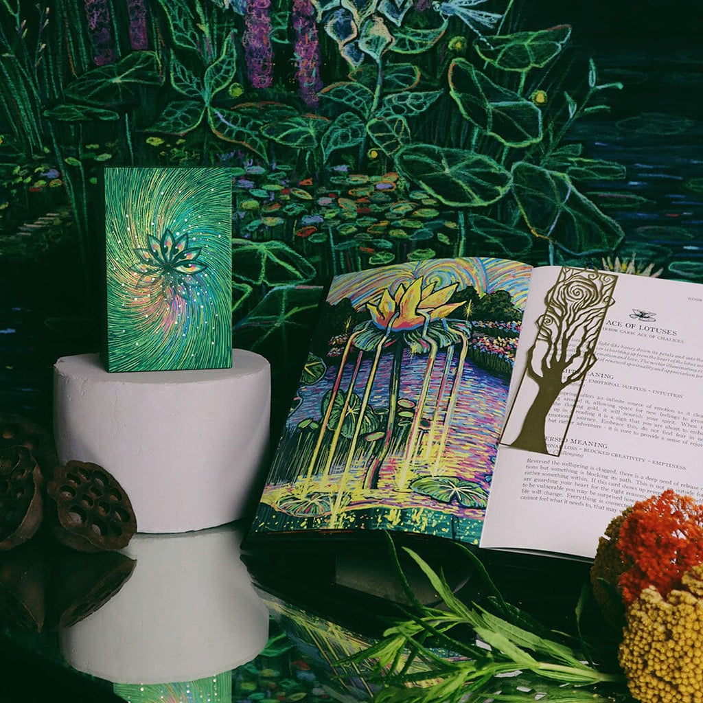 Cosma Visions Oracle | Deck | Wiccan Center