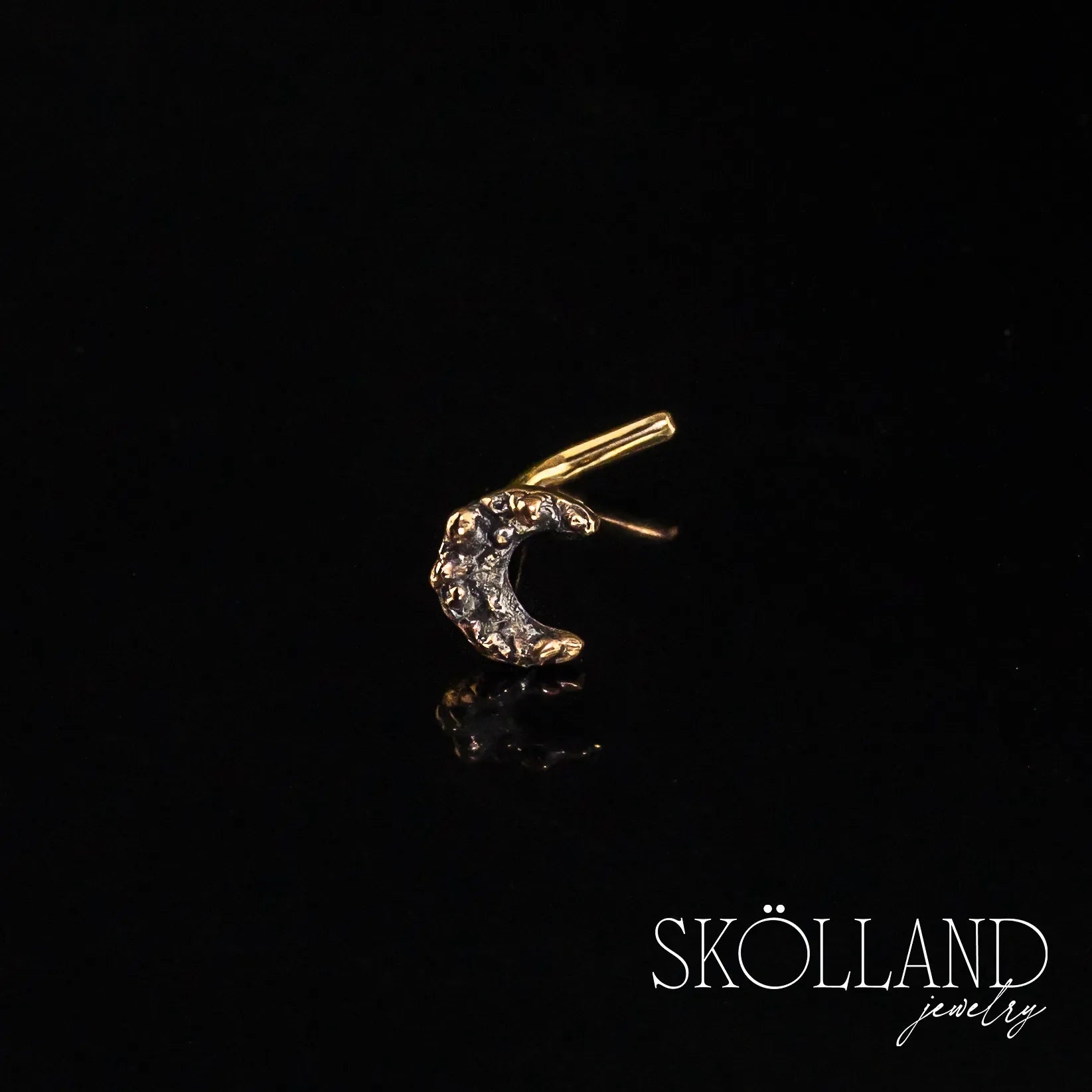 Lunae Lumen-14K Yellow Gold Crescent Moon Nose Stud