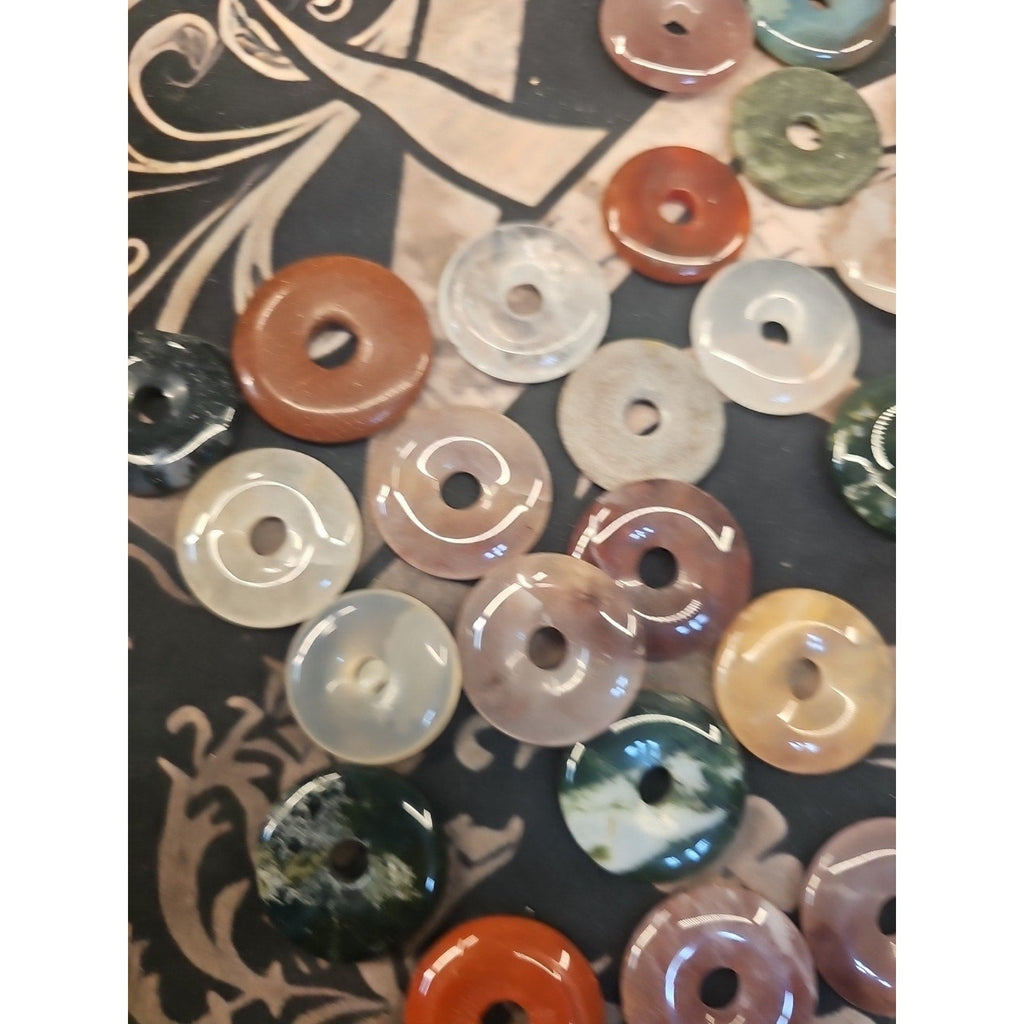 36Pcs Natural Quartz Crystal Jasper Peace Lucky Buckle Mixed Stone Healing
