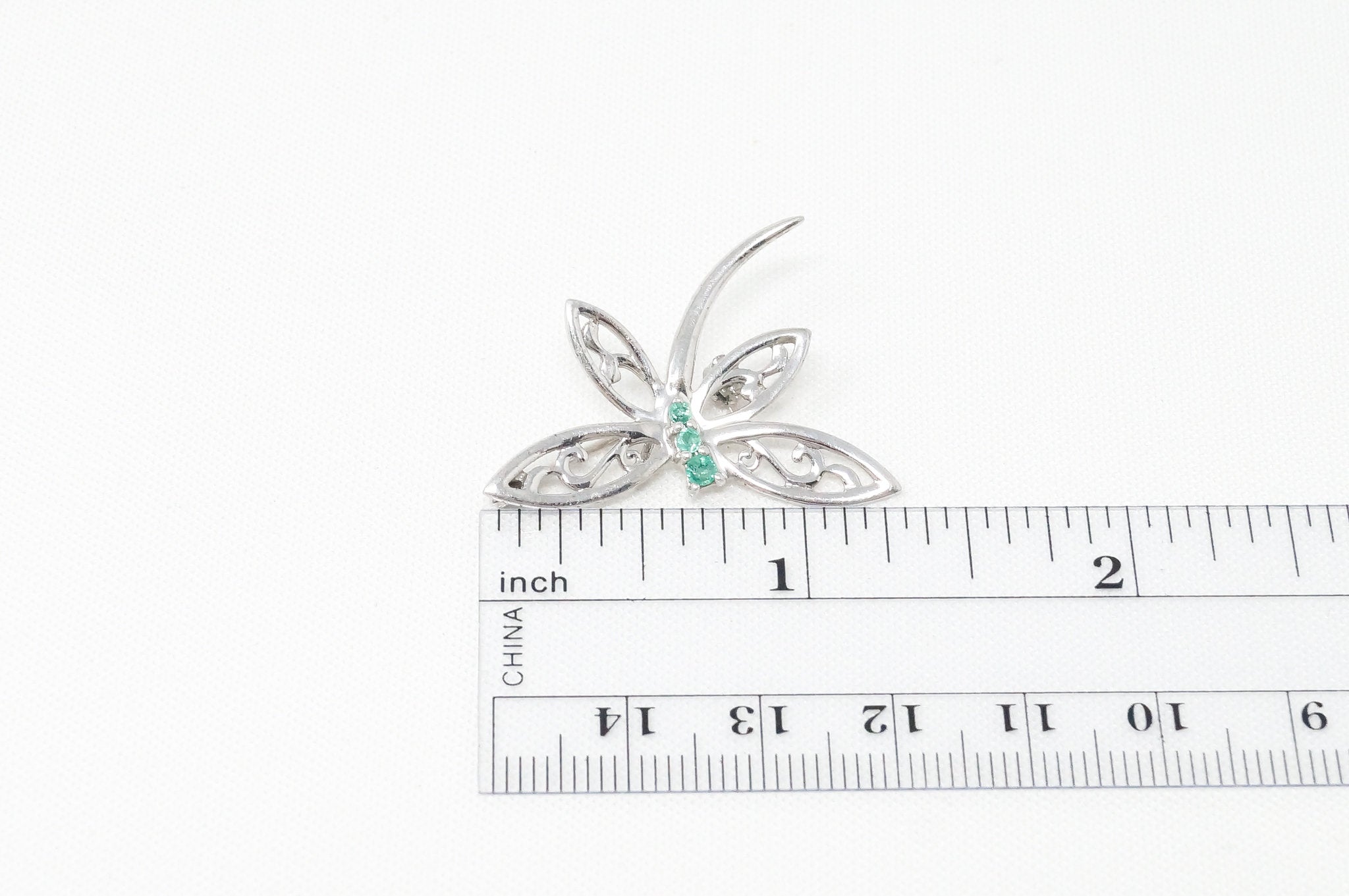 Vintage Emerald Dragonfly Sterling Silver Necklace Pendant | Jewelry > Necklaces > Pendants | Wiccan Center