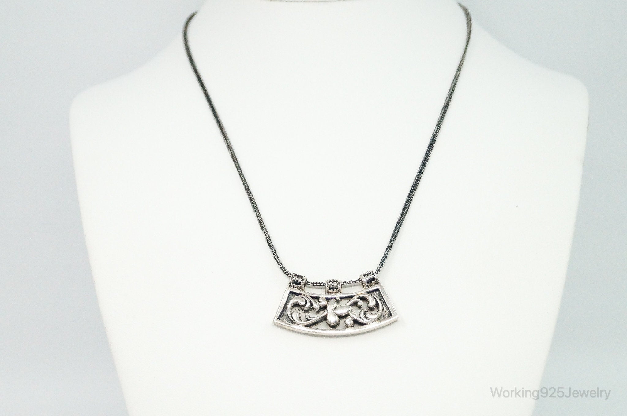 Vintage Silpada Retired Floral Curved Bar Slide Sterling Silver Necklace | Jewelry > Necklaces > Pendants | Wiccan Center