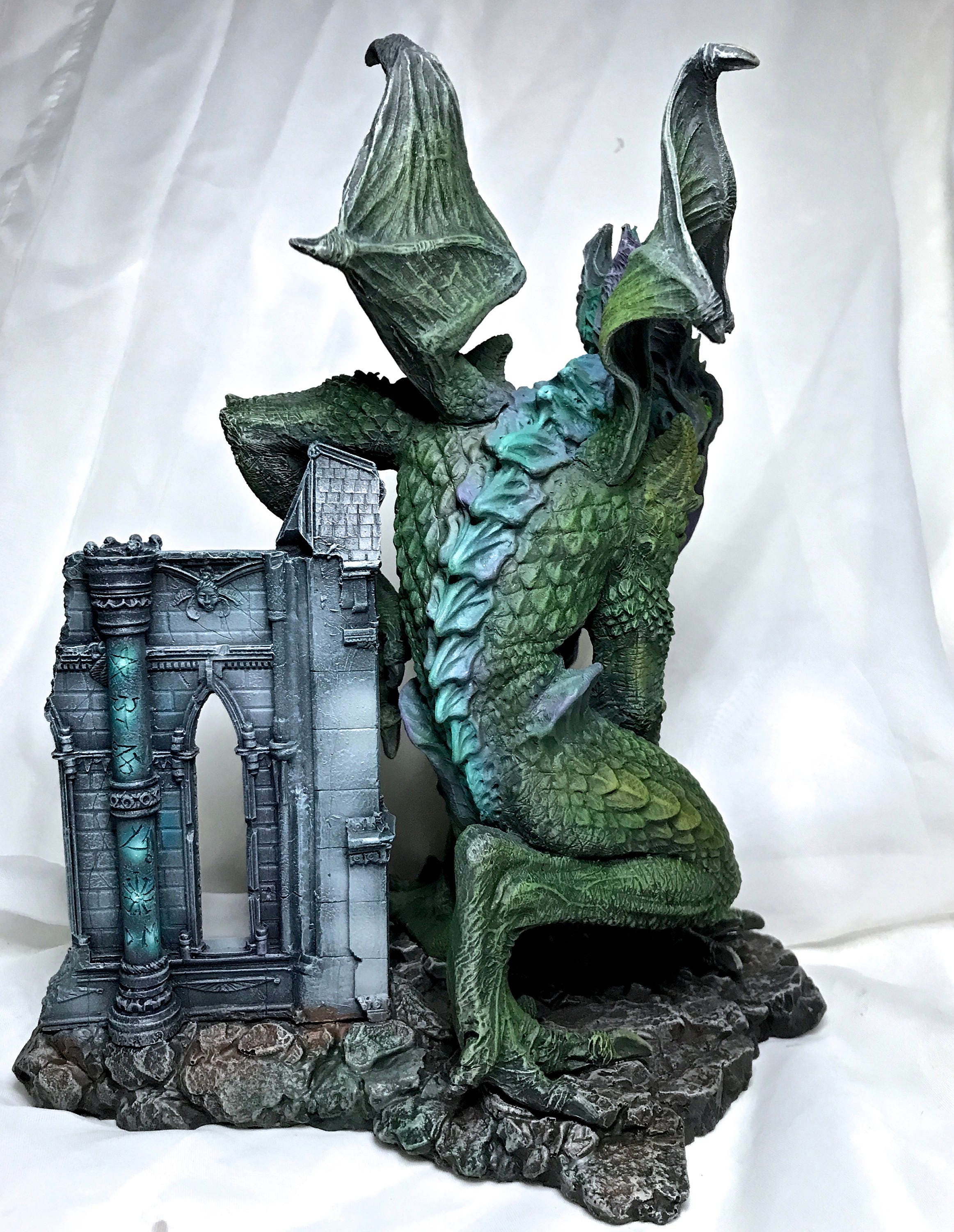 H.P. Lovecraft’s Cthulhu Rising Statue, Full Color Sculpture | Cthulhu Mythos Monster Figurine | Lovecraftian Horror Decor and Gamer Gift