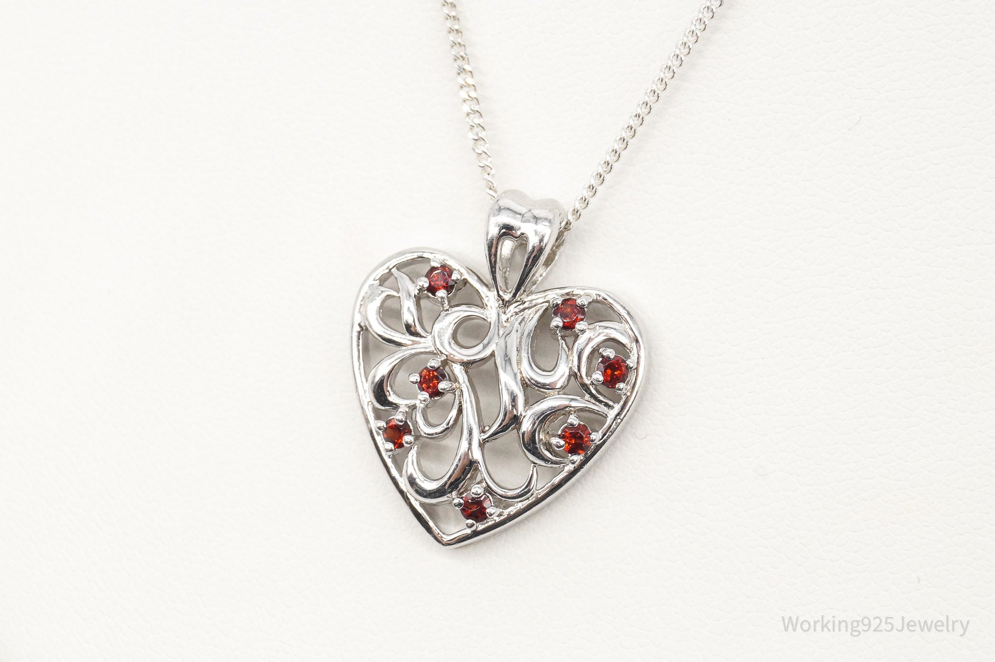 Vintage Garnet Heart Sterling Silver Necklace | Jewelry > Necklaces > Pendants | Wiccan Center