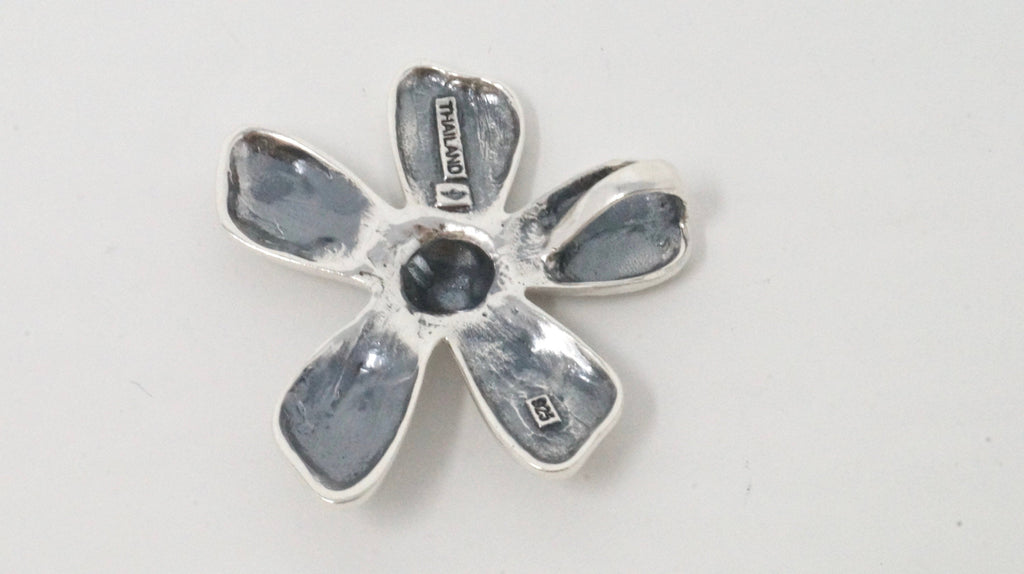 Vintage Designer Silpada Sterling Silver Hammered Daisy Flower Necklace Pendant | Jewelry > Necklaces > Pendants | Wiccan Center