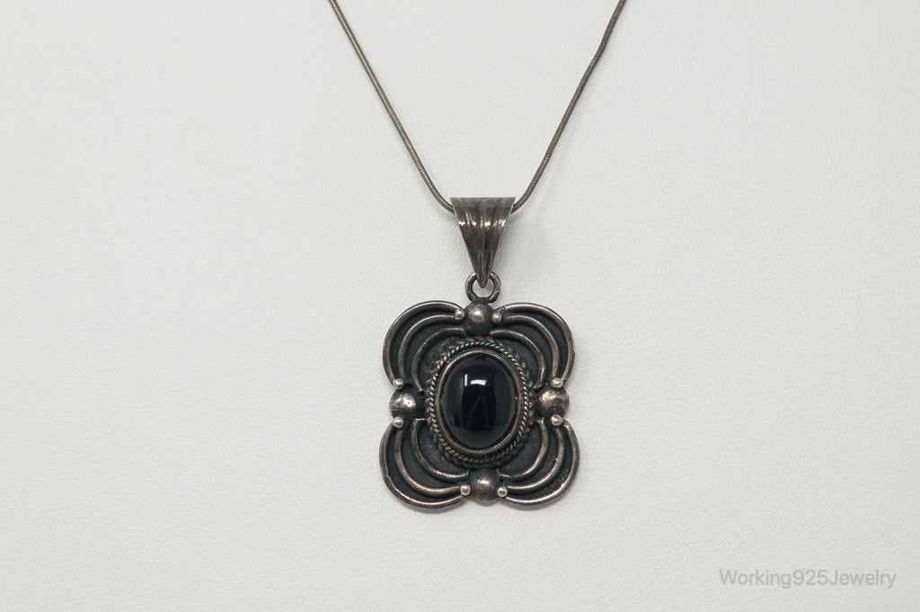Vintage Native American Unsigned Black Onyx Sterling Silver Necklace | Jewelry > Necklaces > Pendants | Wiccan Center