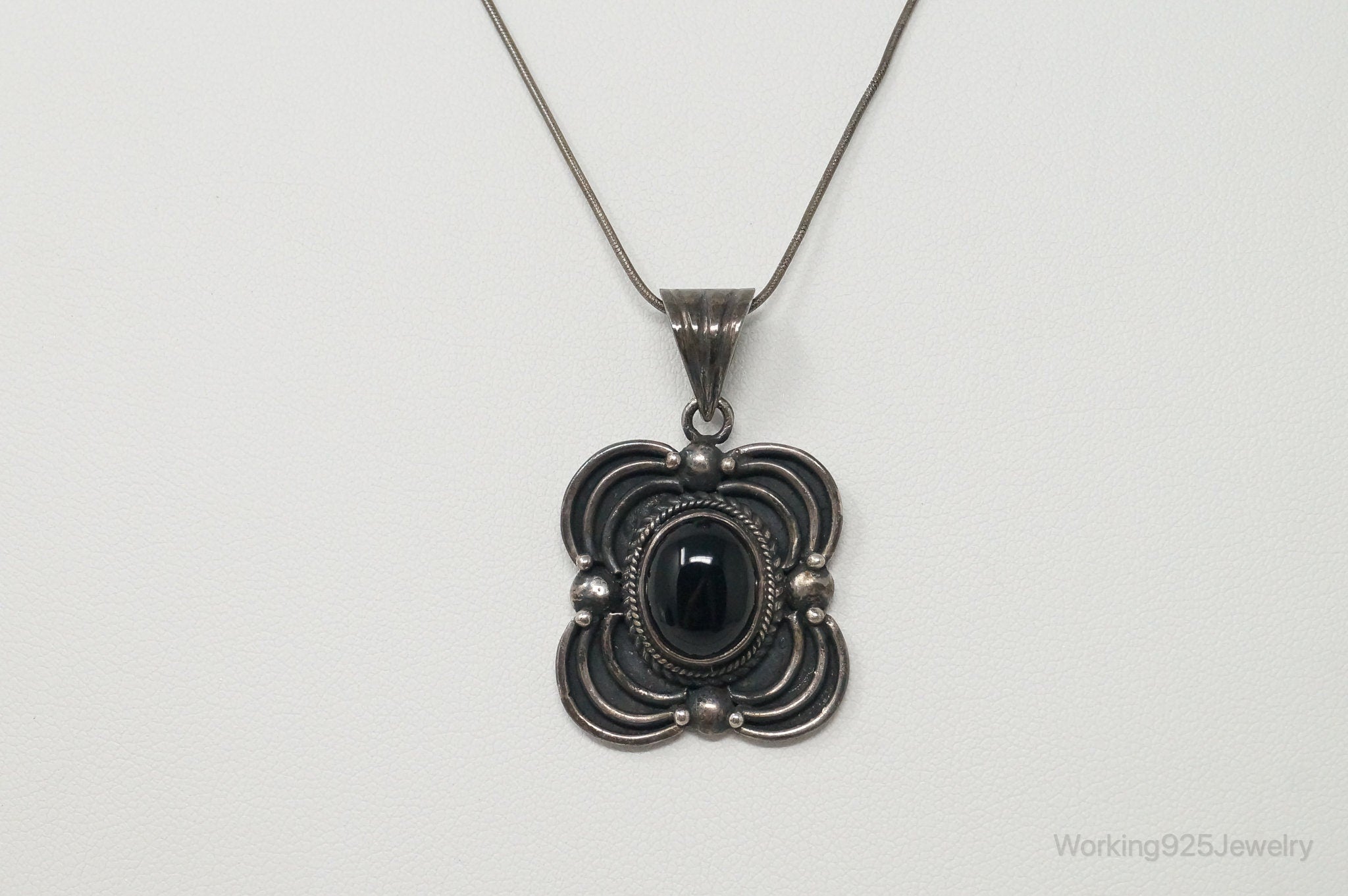 Vintage Native American Unsigned Black Onyx Sterling Silver Necklace | Jewelry > Necklaces > Pendants | Wiccan Center
