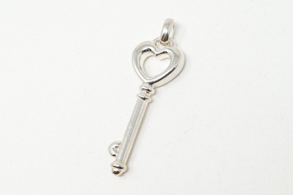 Vintage Designer JCM Key To My Heart Sterling Silver Necklace Pendant | Jewelry > Necklaces > Pendants | Wiccan Center