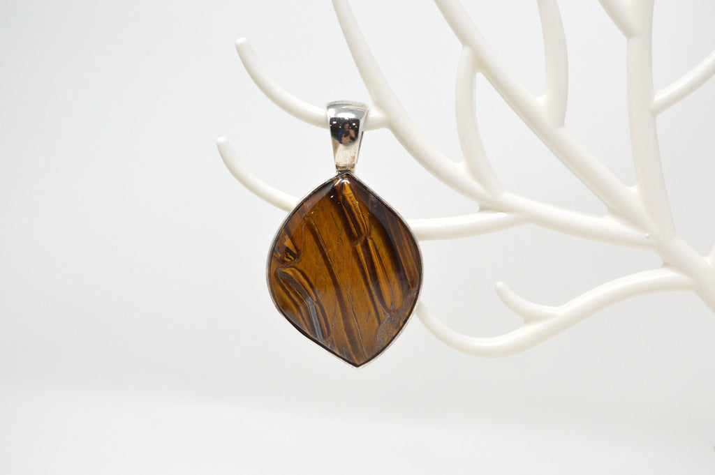 Vintage Designer Whitney Kelly WK Tigers Eye Sterling Silver Necklace Pendant | Jewelry > Necklaces > Pendants | Wiccan Center