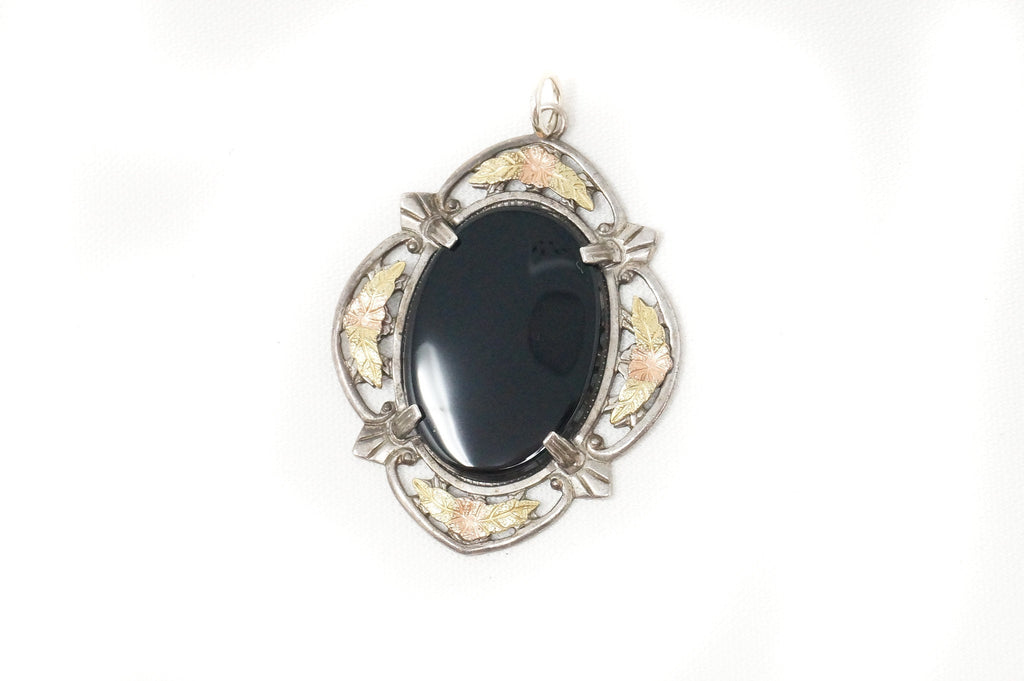Antique Designer Uncas MFG Co Black Onyx Floral Sterling Silver Necklace Pendant | Jewelry > Necklaces > Pendants | Wiccan Center