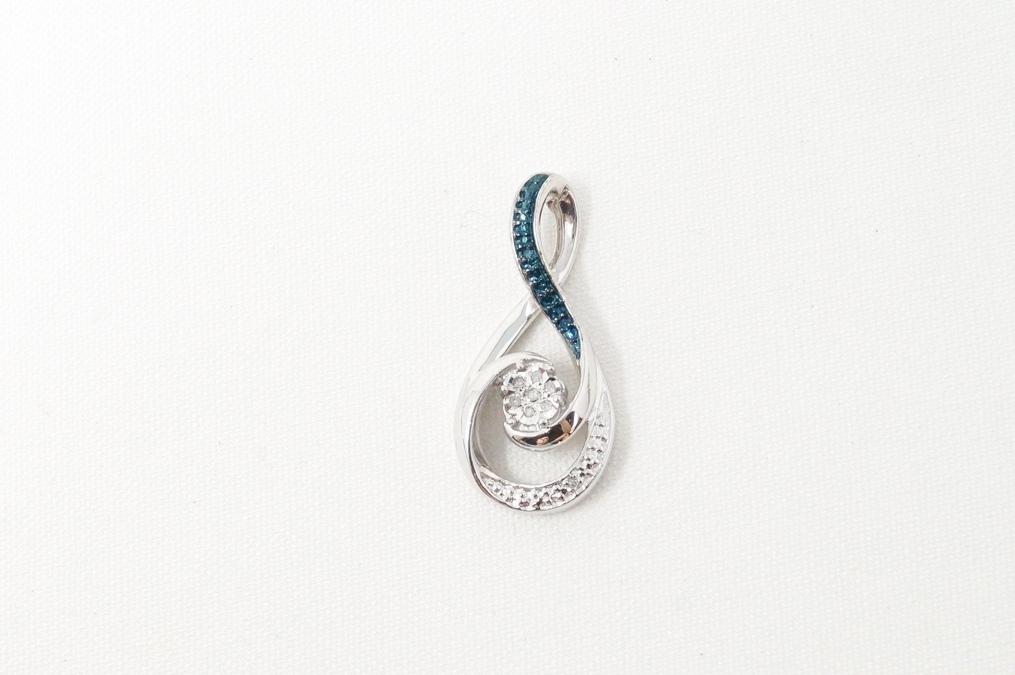 Vintage Blue Diamond Sterling Silver Necklace Pendant | Jewelry > Necklaces > Pendants | Wiccan Center