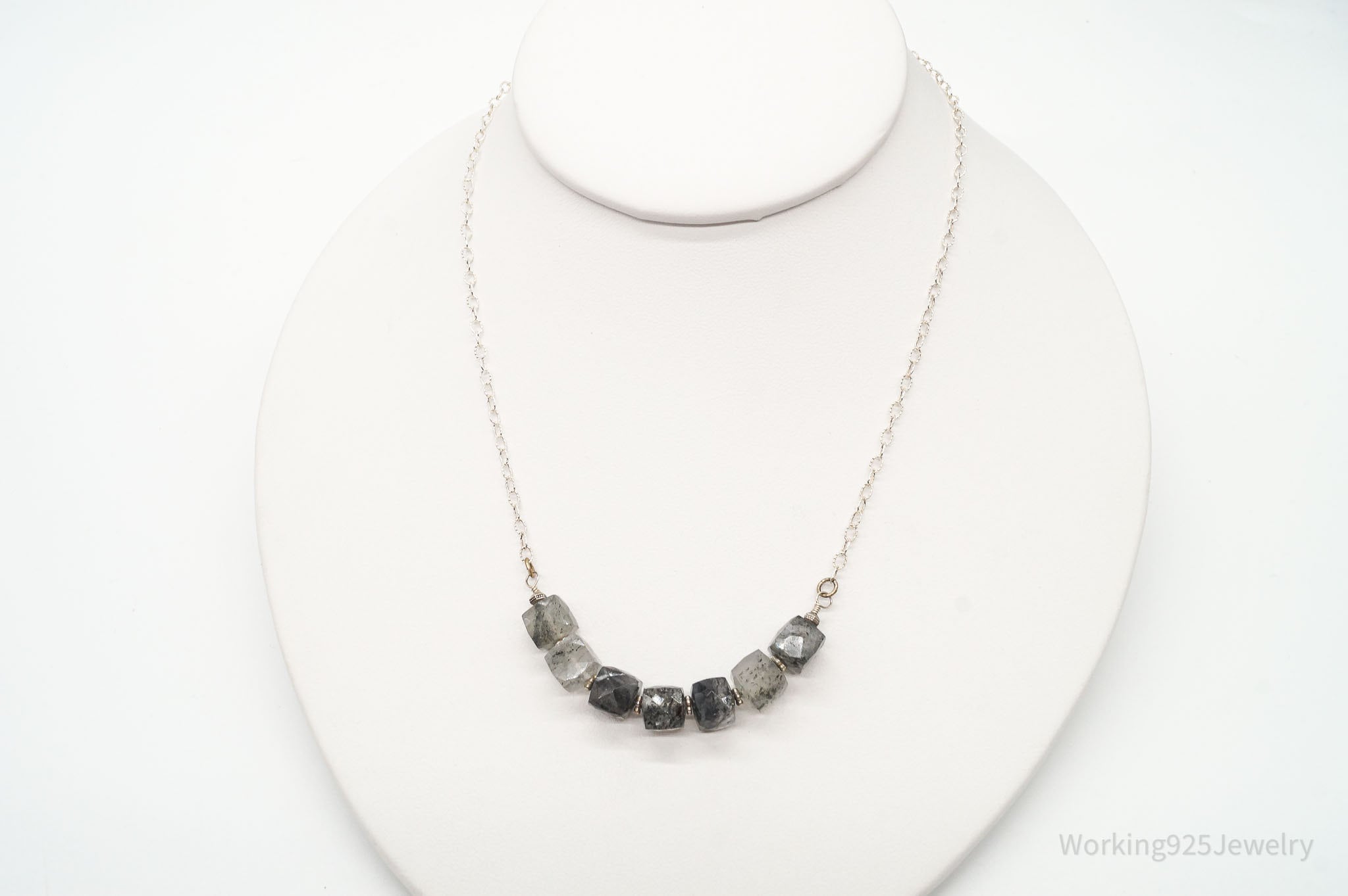 Vintage Spotted Quartz Bead Silver Chain Link Necklace | Jewelry > Necklaces > Pendants | Wiccan Center