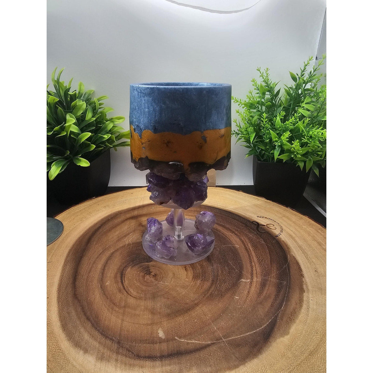 Jewelry Cup made of resin and amethyst from Brazil