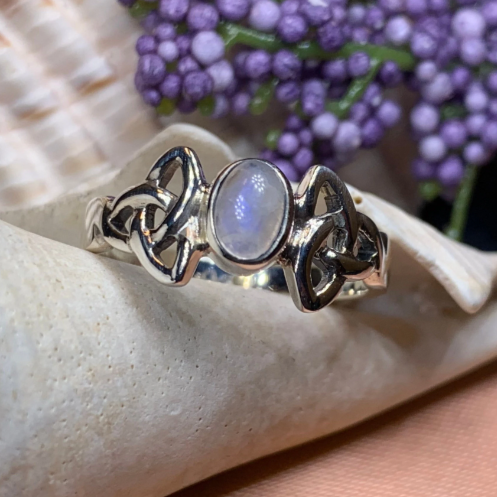 Damask Trinity Knot Moonstone Ring in Sterling Silver