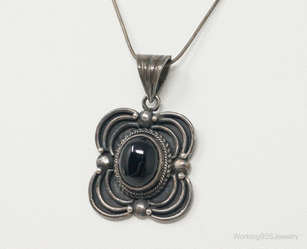Vintage Native American Unsigned Black Onyx Sterling Silver Necklace | Jewelry > Necklaces > Pendants | Wiccan Center