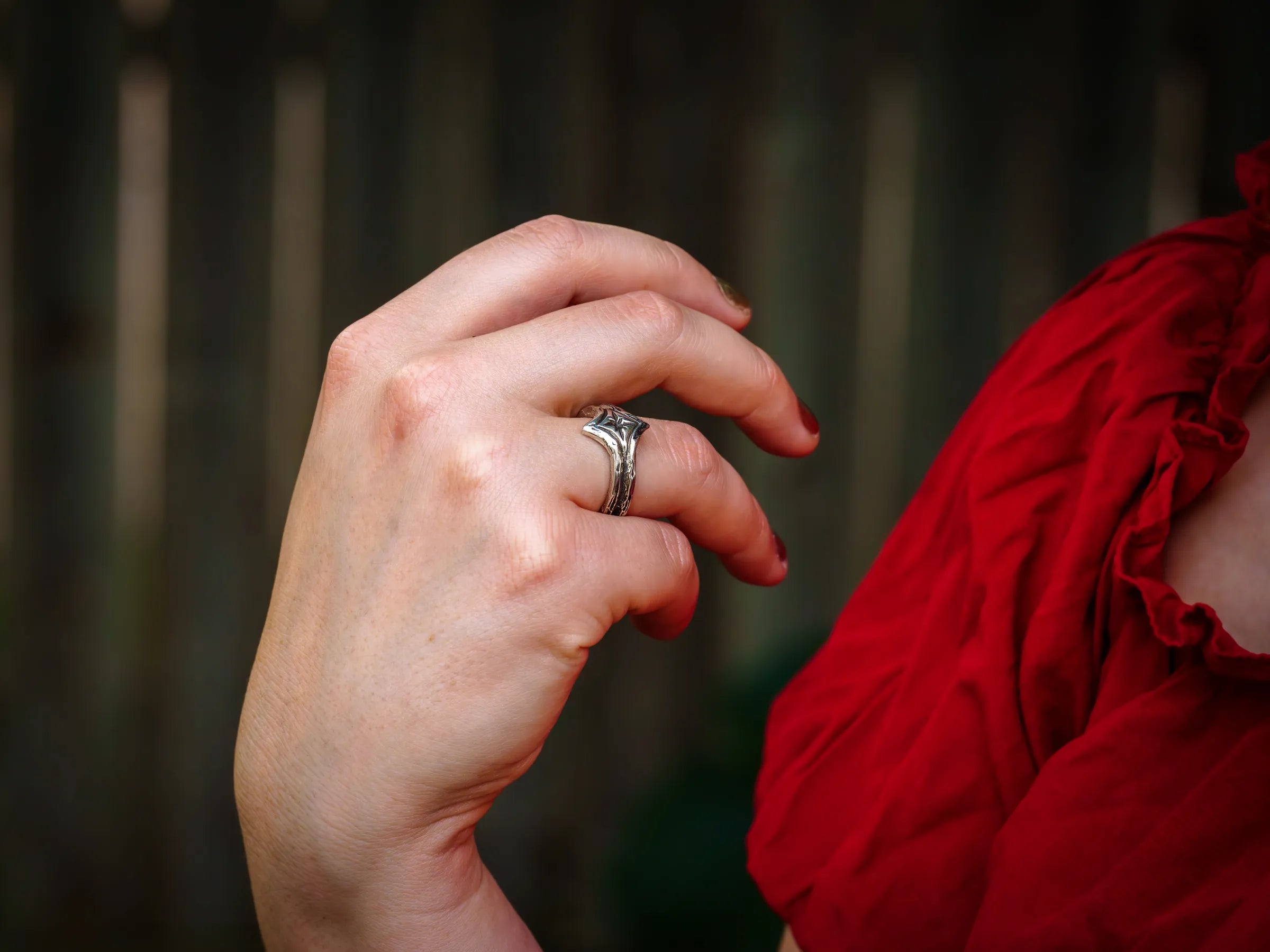 Realtas Vault Ring in Argentium Silver