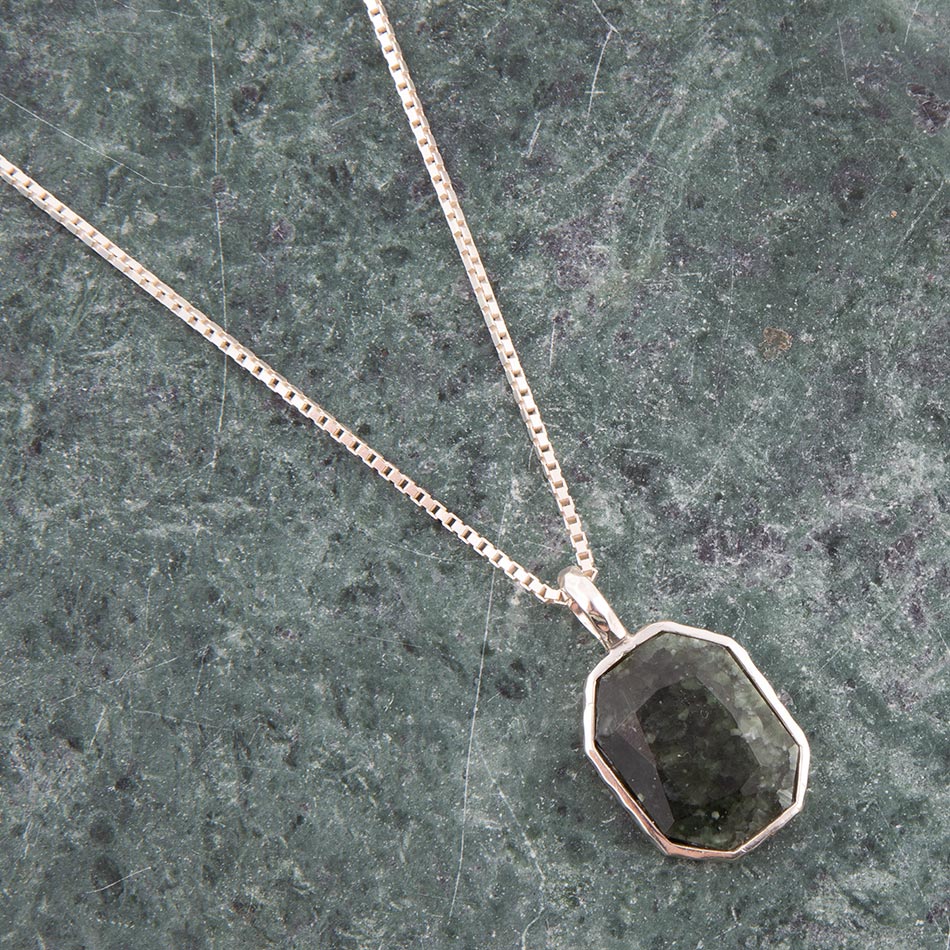 Hammered Green Seraphinite and Sterling Silver Pendant Necklace | Necklaces | Wiccan Center